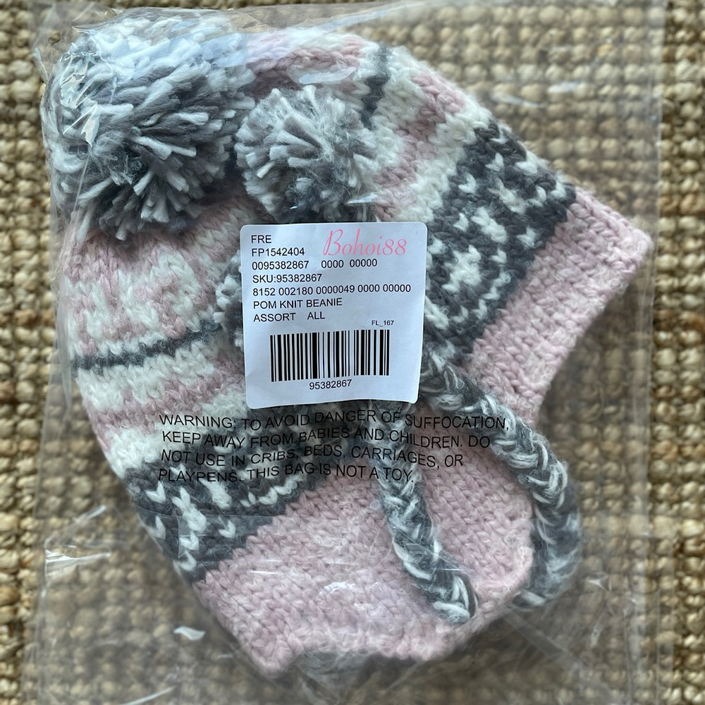 NEW Free People Pom Knit Beanie - Picture 6 of 13